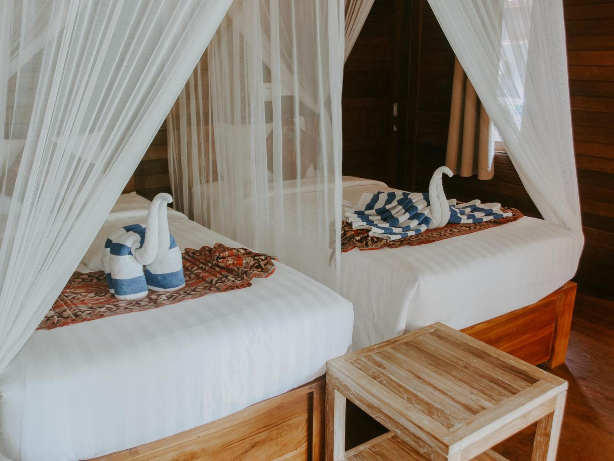 Garden Cottage Lembongan & Hostel ภายนอก รูปภาพ
